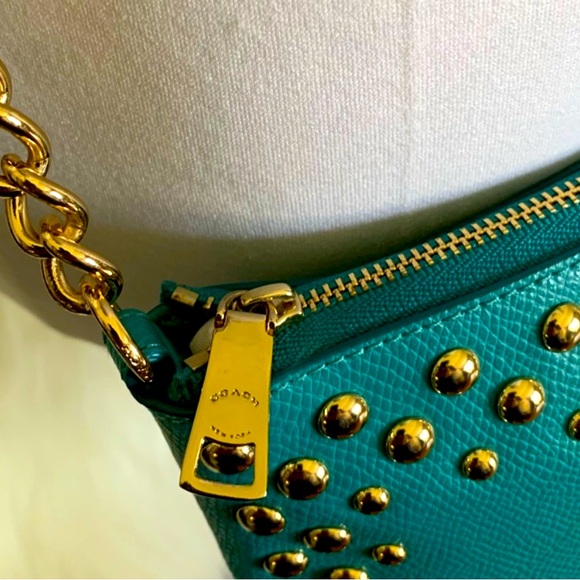 COACH Studded Cross Grain
Leather Quinn Crossbody F53140
Cadet Blue - Picture 7 of 15